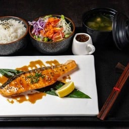 แซลมอนสเต็กย่างเทอริยากิ