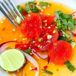 ยำไข่แดงเค็ม