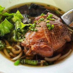 ก๋วยเตี๋ยวไก่ตุ๋น