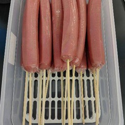 ไส้กรอกแดง ใหญ่