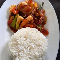ข้าวราดกุ้ง/หมึกผัดไข่เค็ม
