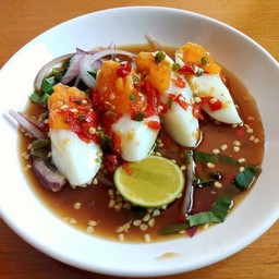 ยำไข่ยางมะตูม