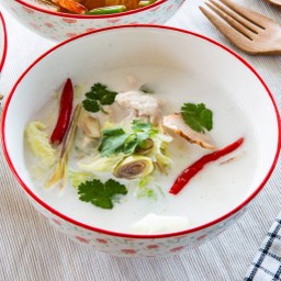 ต้มข่าไก่