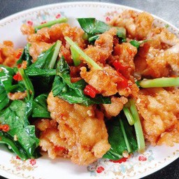 ข้าวคะน้าไก่กรอบ