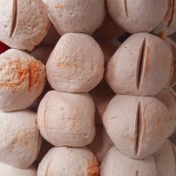 ร้านลูกชิ้นปิ้ง(น้ำจิ้มเผ็ดๆ)แม่จอย รามคำแหง4