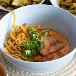 ข้าวซอยอกไก่