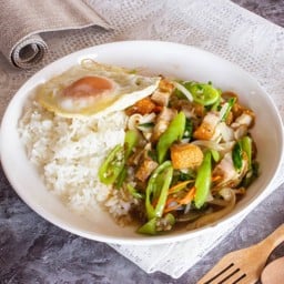 ป้าผัด อาหารตามสั่ง