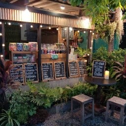 Black Cafe' ( มุมลับๆหน้าบ้าน )