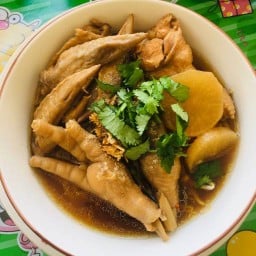 เตี๋ยวไก่บ้านคุณย่า