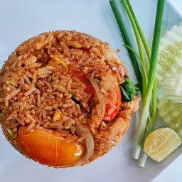 ข้าวผัดทะเลรถไฟโบราณ