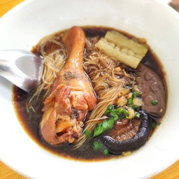 เตี๋ยวไก่ ริมน้ำ