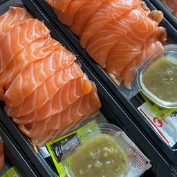 แซลม่อนซาซิมิ100 กรัม