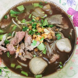 ก๋วยเตี๋ยว -เนื้อรวม(เนื้อสด+เนื้อตุ๋น+ลูกชิ้น)