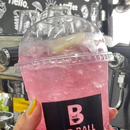 สตอเบอรี่โซดา