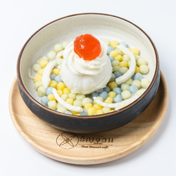 No.805 ไอศครีมมะพร้าวน้ำหอม บัวลอยไข่เค็ม