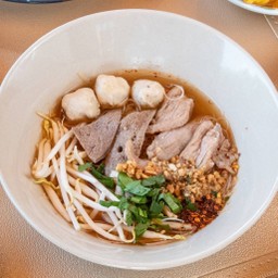 ก๋วยเตี๋ยวหมูต้มยำ
