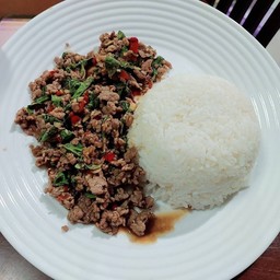 ข้าวกะเพราเนื้อสับ