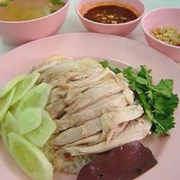 ก๋วยเตี๋ยวเนื้ิอเเชมป์ (เจ้อ้วน) สหมิตร 1