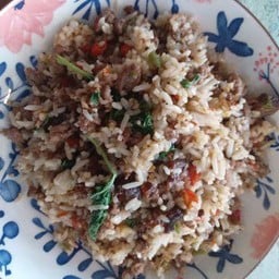 กะเพราหมูสับคลุกข้าว