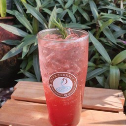 สตอเบอรี่โซดา