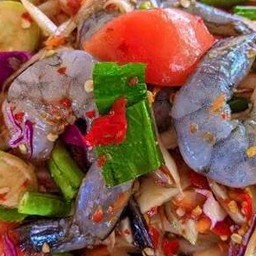 ส้มตำปูปลาร้ากุ้งสด (4-5 ตัว)