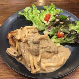 ไก่ย่างซอสครีมเห็ด