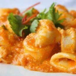 ปลาหมึกผัดไข่เค็ม