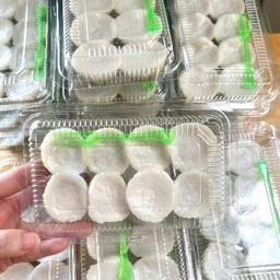 ขนมถ้วยใบเตย