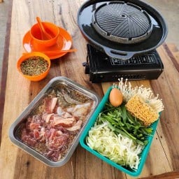 มั่งมีหมูกระทะ