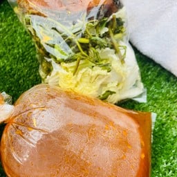 ข้าวมันไก่/นายน้อยข้าวมันไก่ น้ำจิ้มรสเด็ด ตลาดมีนบุรี