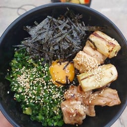 ข้าวหน้าไก่ย่างญี่ปุ่น