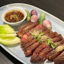 สเต็กเนื้อ  + แจ่ว