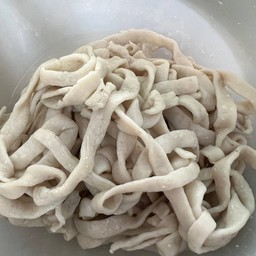 ก๋วยเตี๋ยวเส้นปลา