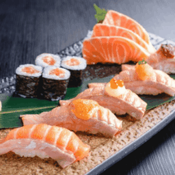Salmon Mania Sushi Set ซูชิเซ็ตรวมปลาแซลมอน