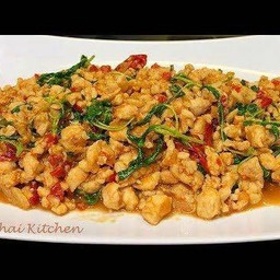 กะเพราไก่บด   ไก่ชิ้น
