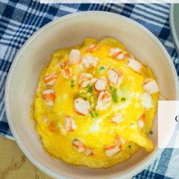 Creamy Omelet with Shrimp on Rice
