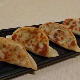 เกี๊ยวซ่าย่าง