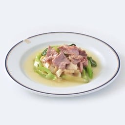 ก๋วยเตี๋ยวราดหน้าเนื้อ