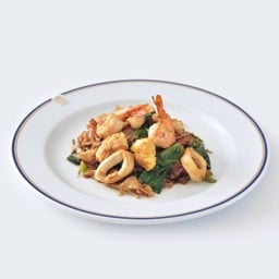 ก๋วยเตี๋ยวผัดซีอิ๊วทะเลรวม