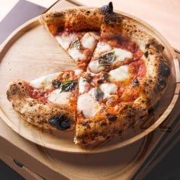 Take me pizz (Neapolitan pizza ) พิซซ่าอิตาเลียนโฮมเมด