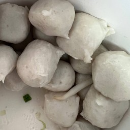 ลูกชิ้นปลาลวก (ไม่มีน้ำจิ้ม)