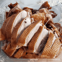 เป็ดพะโล้ครึ่งตัว