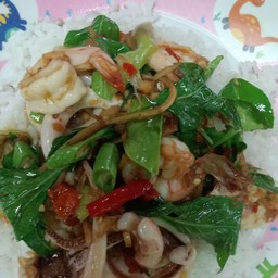 ผัดฉ่าราดข้าว