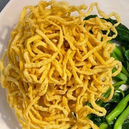 บะหมี่กรอบเส้นเปล่า