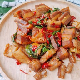 หมู3ชั้นเจผัดกระเพรา(เป็นกับข้าว)