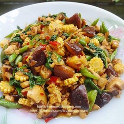 กระเพราเจเป็นกับข้าว