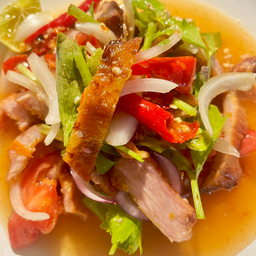 ยำคอหมูไม่ปลาร้า