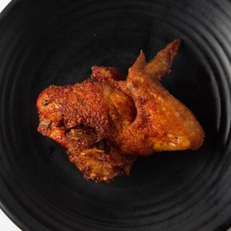 หน้าอกติดปีก