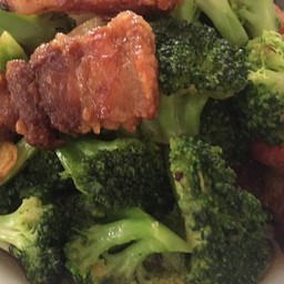 บล็อกโคลี่ผัดสามชั้นเจ(กับข้าว)