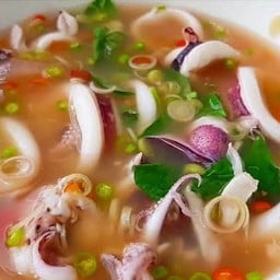 เจ้ดา  พาซวบ ผาไทผาเมือง